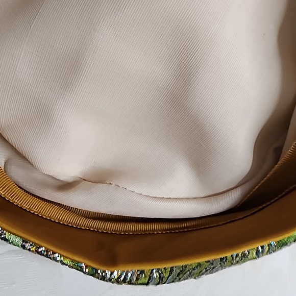 1950s Emerald Gold Brocade Couture Pillbox Hat with Sculptural Satin Bow Union - Picture 5 of 8